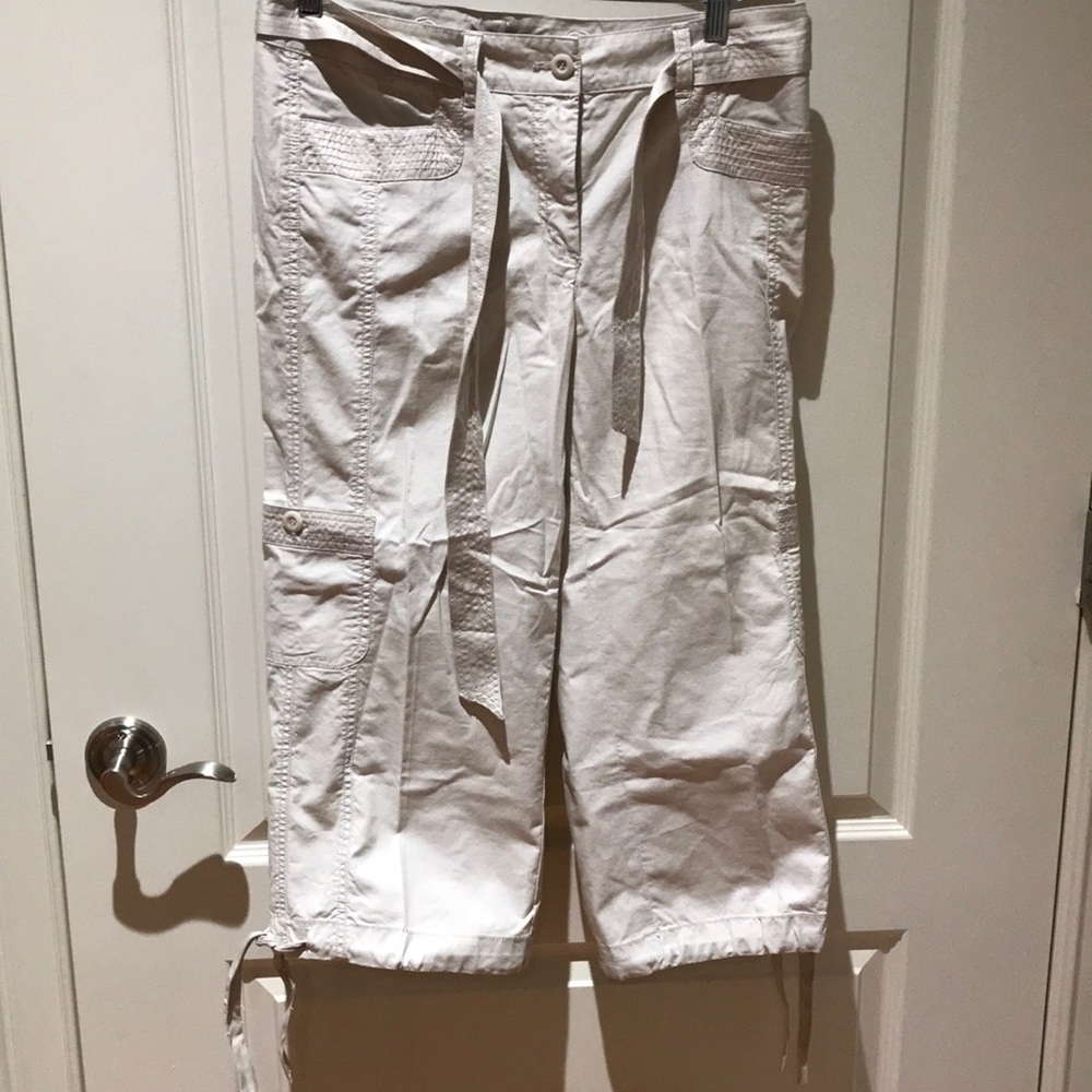 Crop Pant With Drawstring Waist And Front Pockets. - image 1